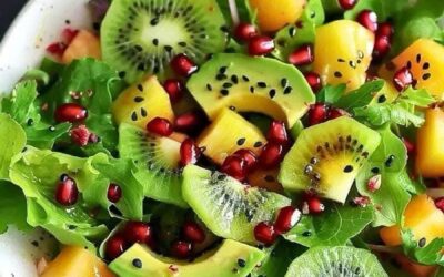 Explosión de sabor: Ensalada tropical de kiwi y aguacate 🥝🥑